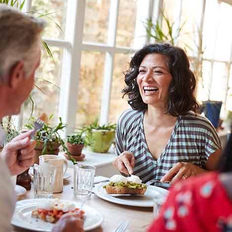 People enjoy brunch